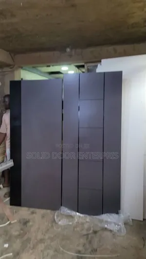A Solid-Made HDF Door With Chrome and Frame