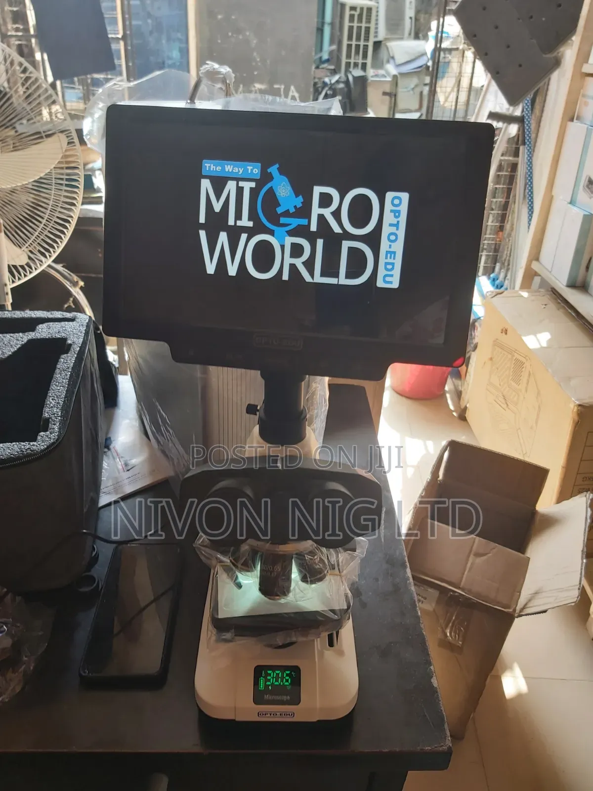 Digital Microscope With Camera