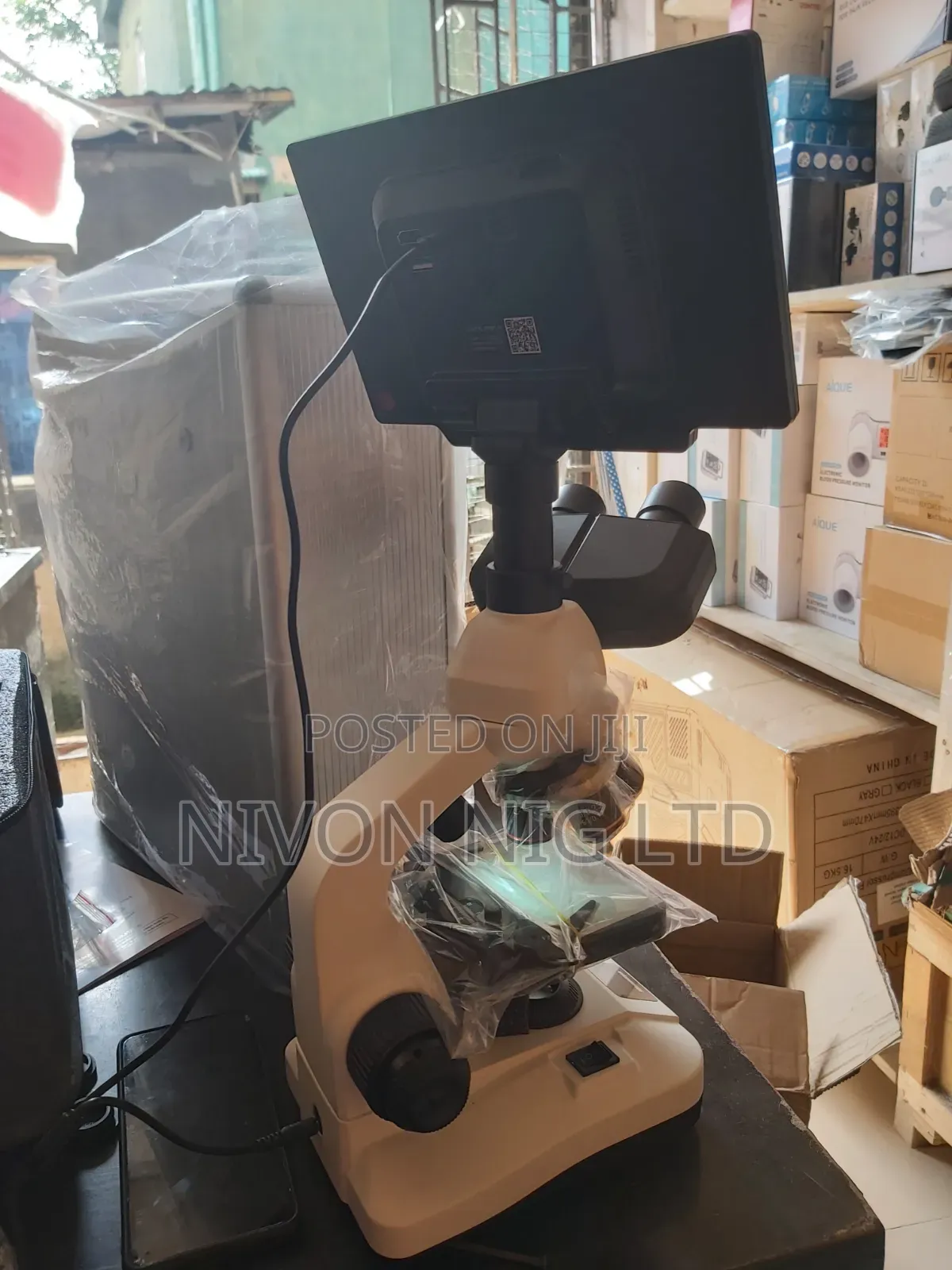 Digital Microscope With Camera