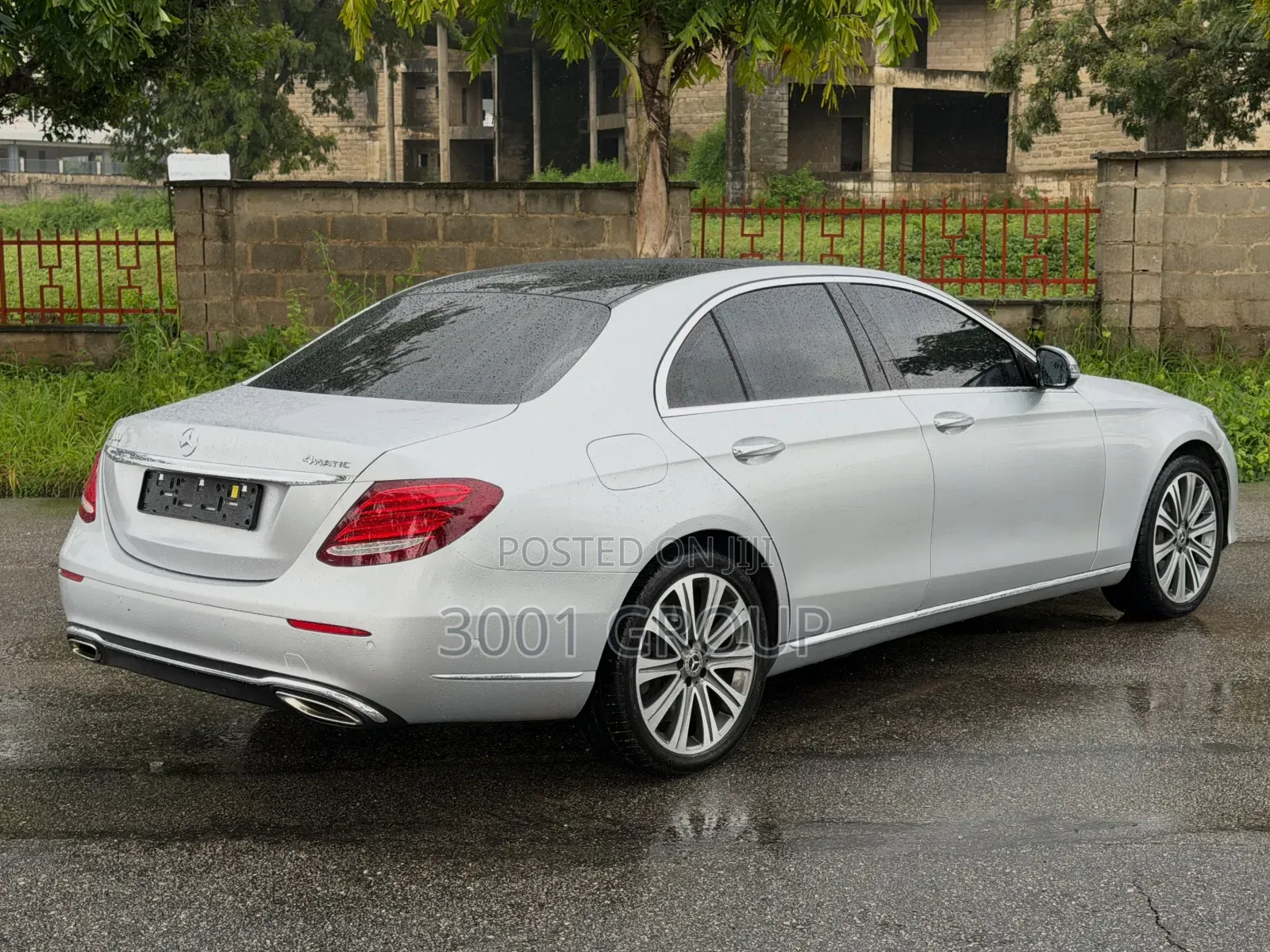 Mercedes-Benz E400 2017 Silver