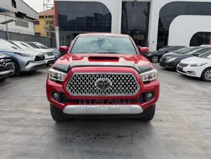 Toyota Tacoma 2022 Red