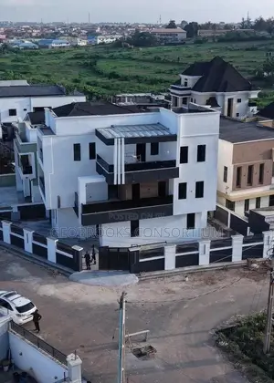 5bdrm Duplex in Carlton Gate Estate, Akobo for sale