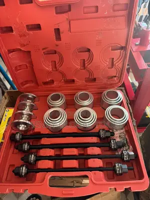Universal Hydraulic Bearing Puller and Bush Removal Tool Kit