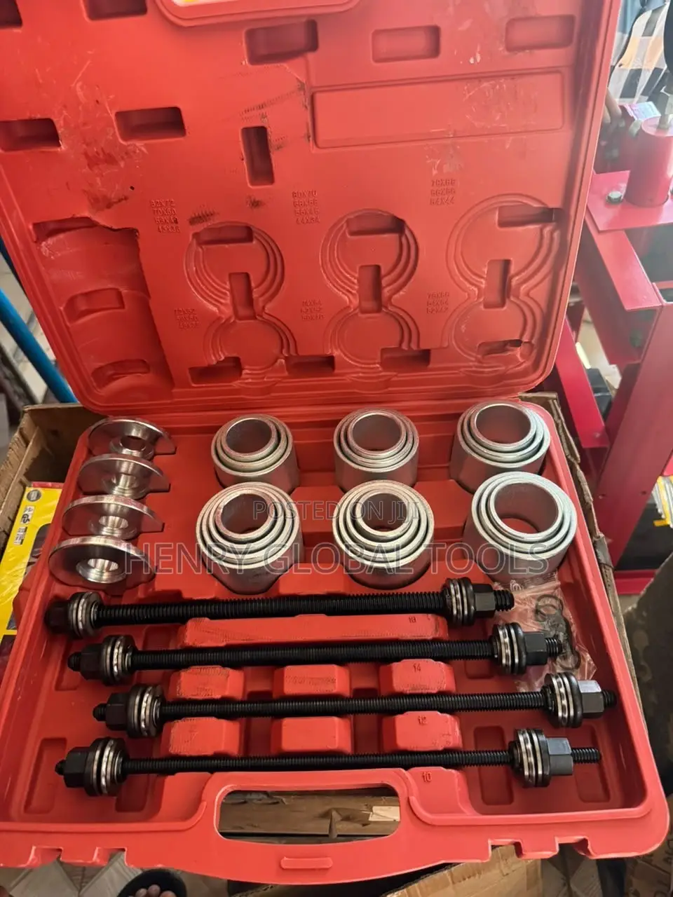 Universal Hydraulic Bearing Puller and Bush Removal Tool Kit