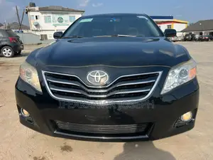 Toyota Camry XLE V6 4dr Sedan (3.5L 6cyl 6A) 2011 Black