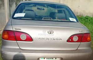 Toyota Corolla 2001 Gray