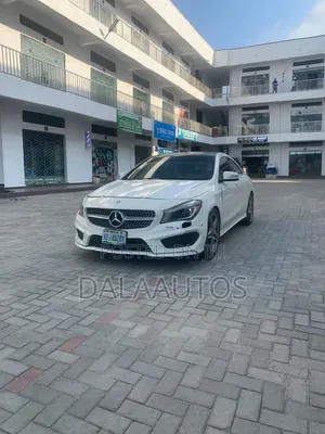 Mercedes-Benz CLA-Class CLA 180 BlueEFFICIENCY Sedan 2015 White