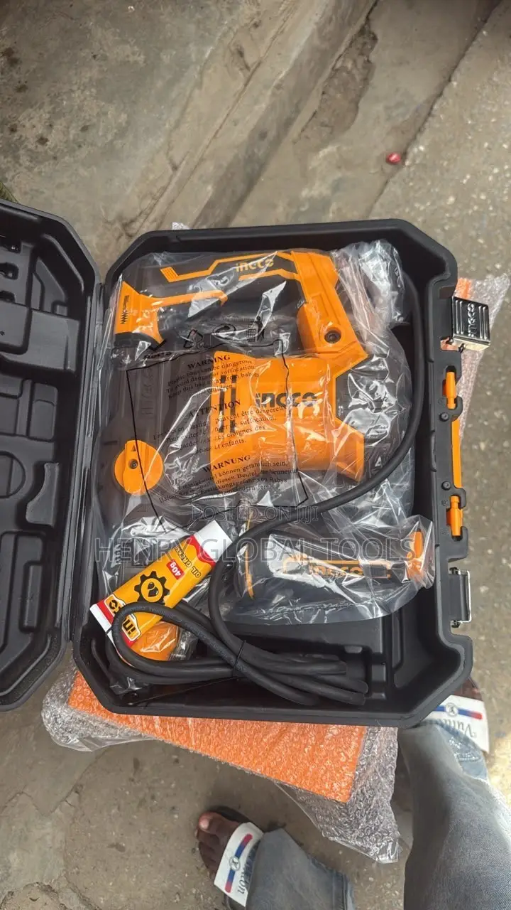 INGCO 1500W Rotary Hammer Drill