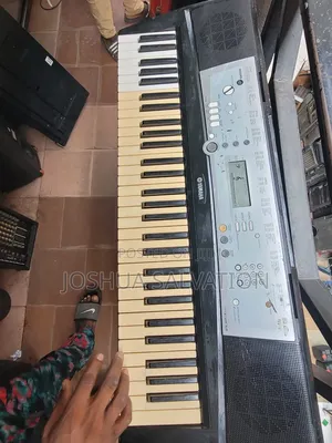 Yamaha E-203