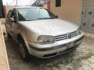 Volkswagen Golf 2000 Silver