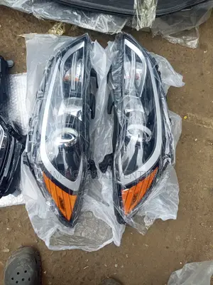Headlamp Hyundai Elantra 2016
