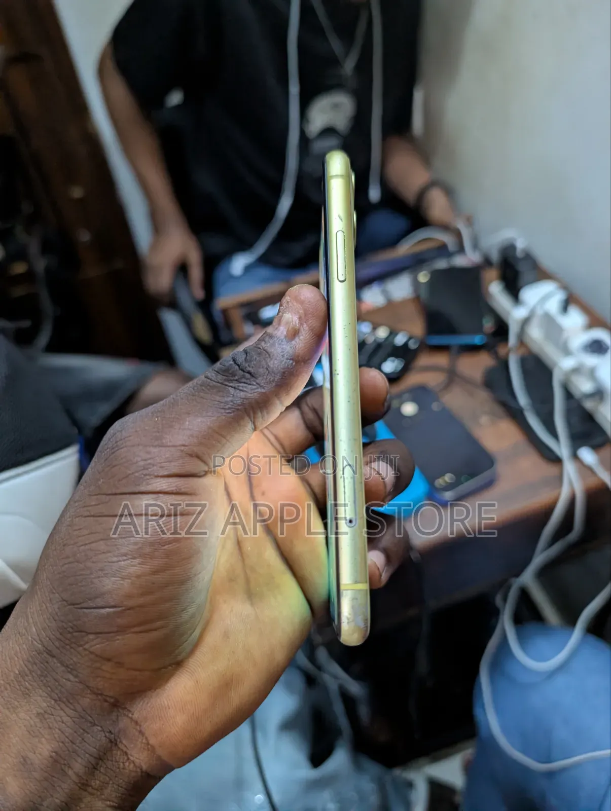 Apple iPhone 11 64 GB Yellow