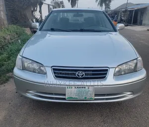 Toyota Camry LE 4dr Sedan (2.4L 4cyl 5M) 2002 Silver