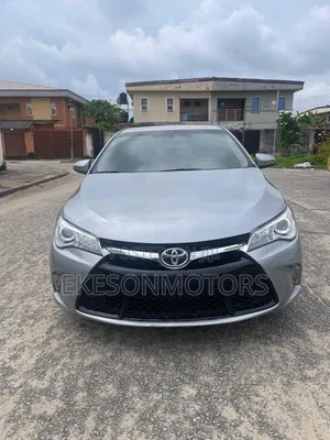 Toyota Camry SE 4dr Sedan (2.5L 4cyl 6A) 2016 Silver