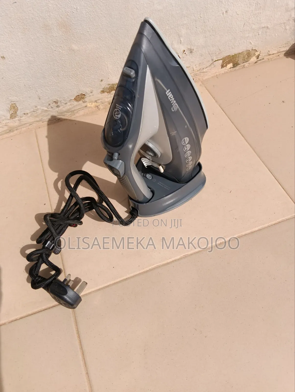 Cord / Cordless Rechargeable Steaming Iron