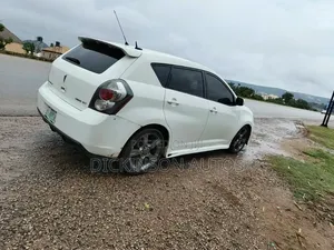 Pontiac Vibe 2010 White
