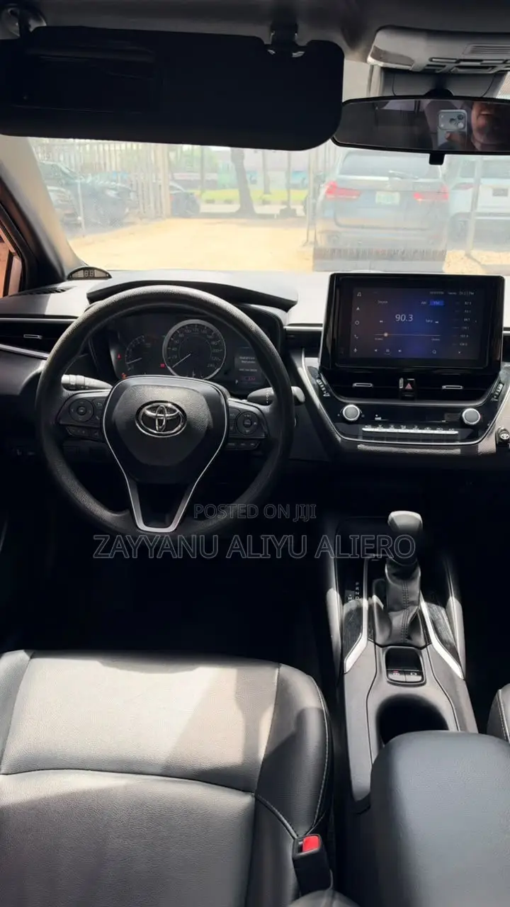Toyota Corolla 2022 Silver