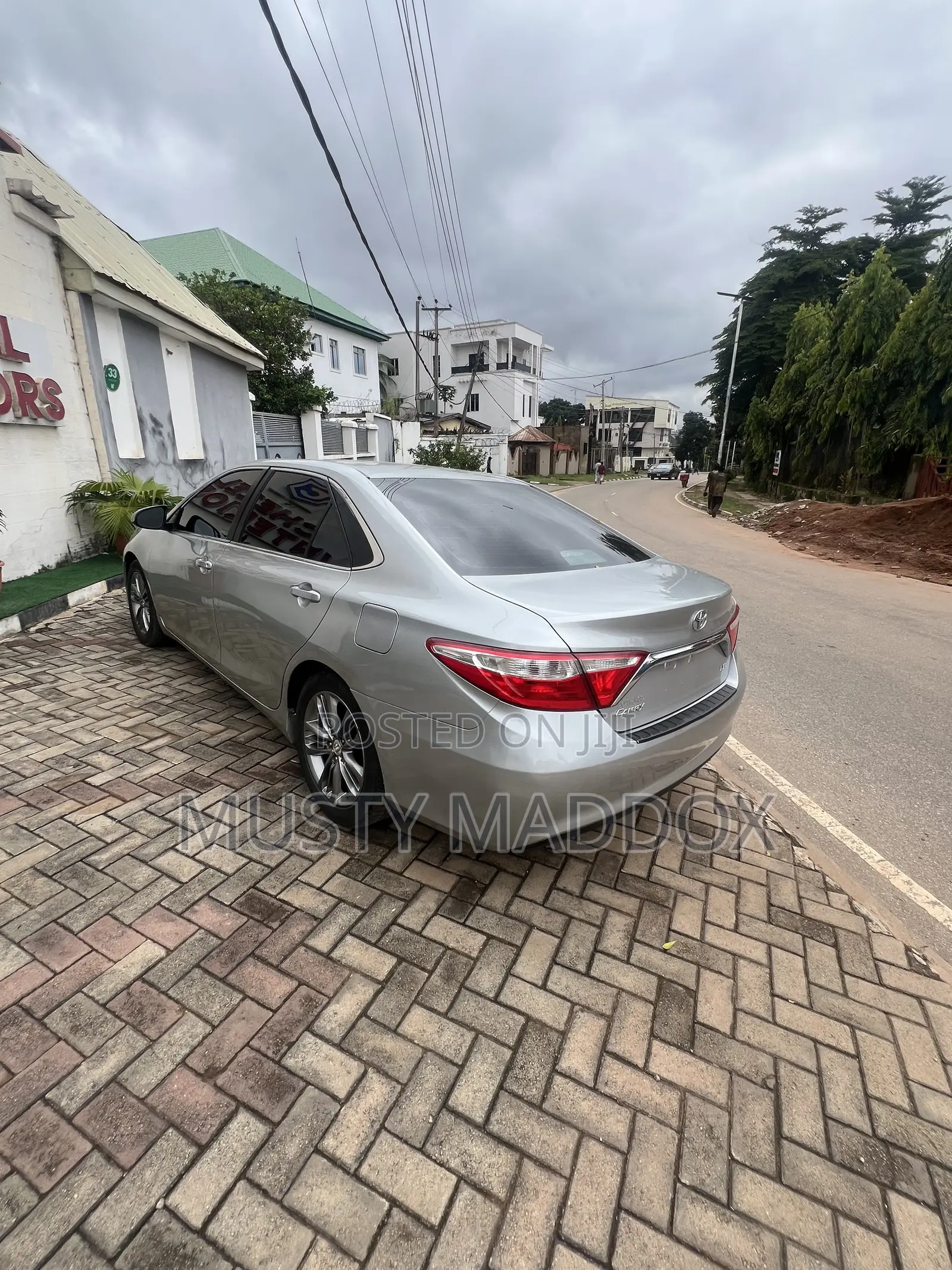 Toyota Camry 2016 Silver