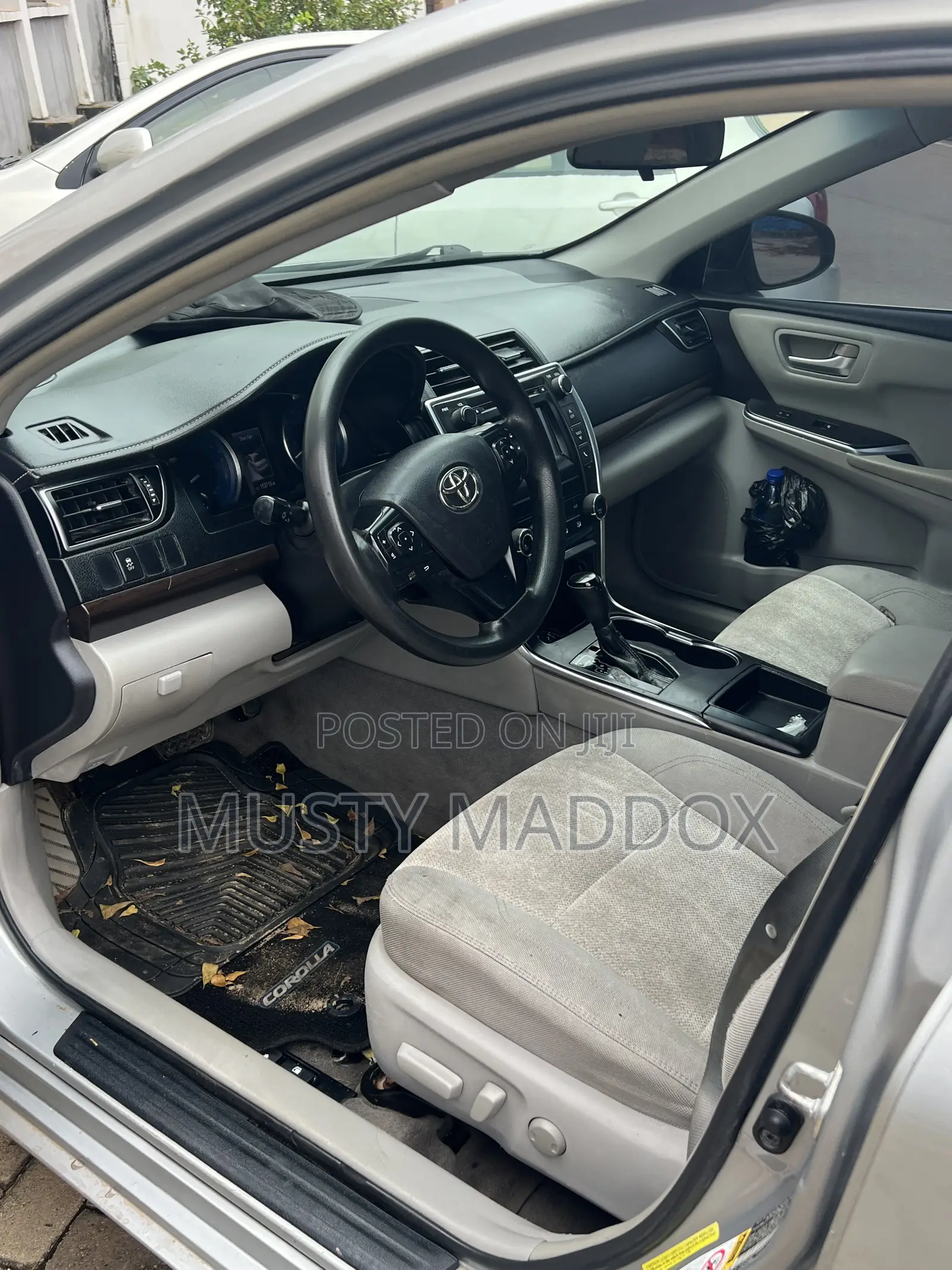 Toyota Camry 2016 Silver