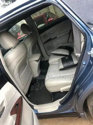 Toyota Venza XLE 2011 Blue