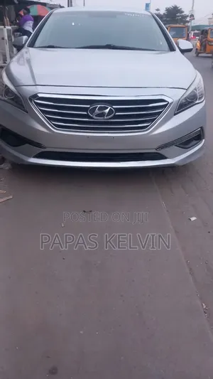 Hyundai Sonata Base Sedan FWD (2.4L 4cyl 6A) 2017 Silver
