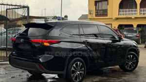 Toyota Highlander 2021 Black