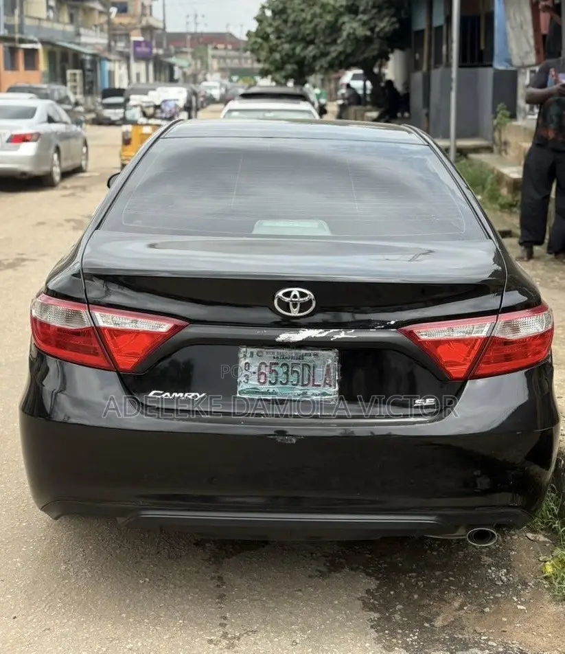 Toyota Camry 2016 Black
