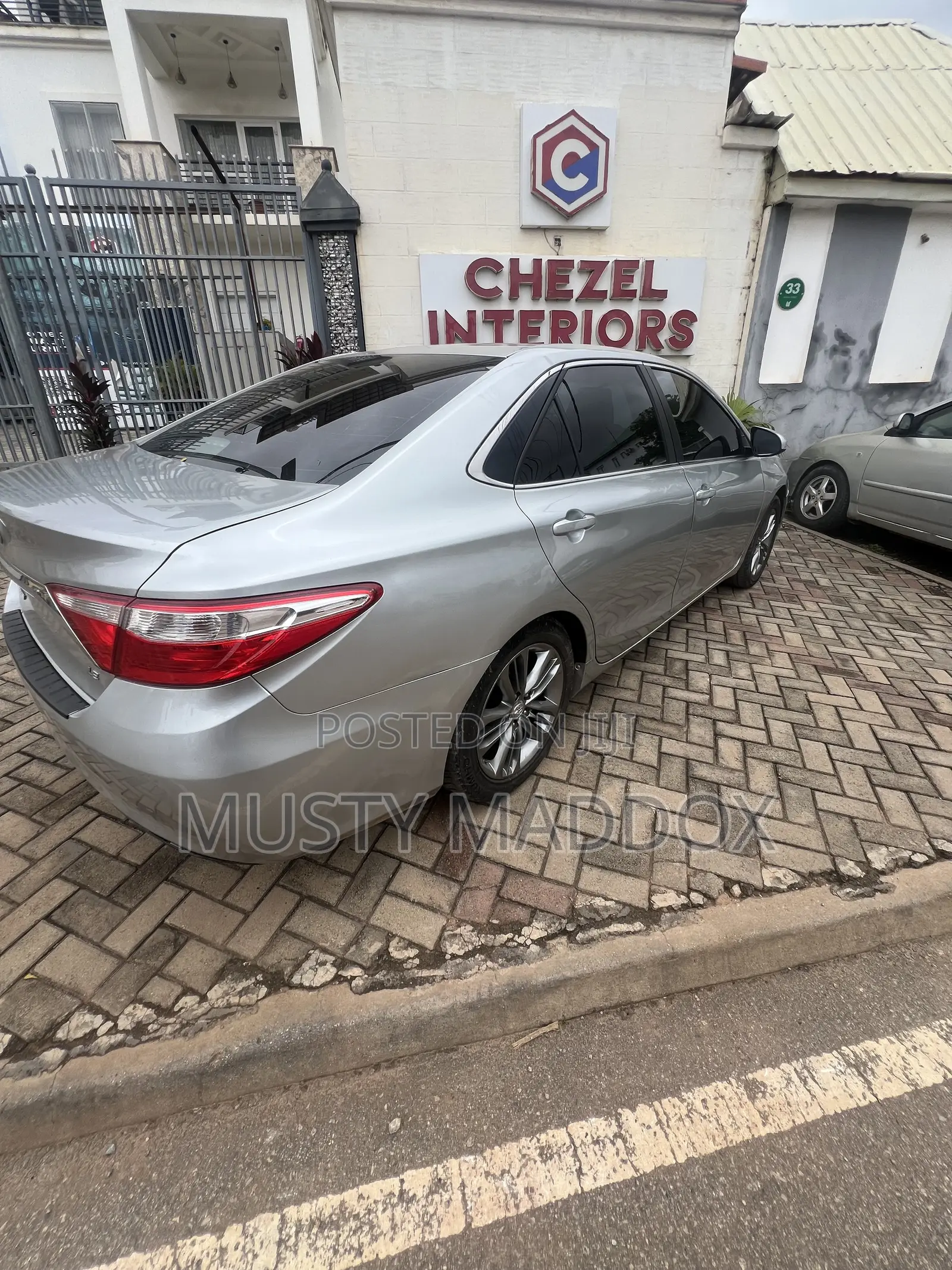 Toyota Camry 2016 Silver