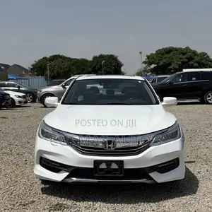 Honda Accord Touring 4dr Sedan FWD (3.5L 6cyl 6A) 2016 White