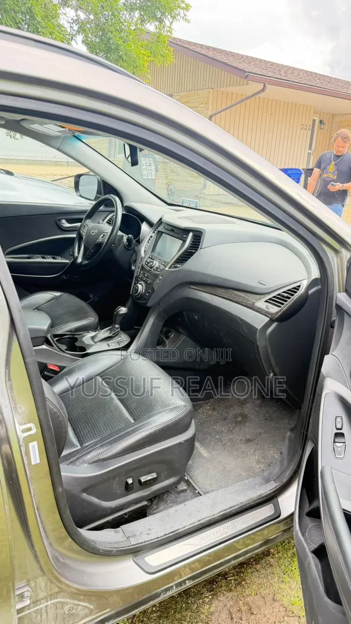 Hyundai Santa Fe 2014 Gray