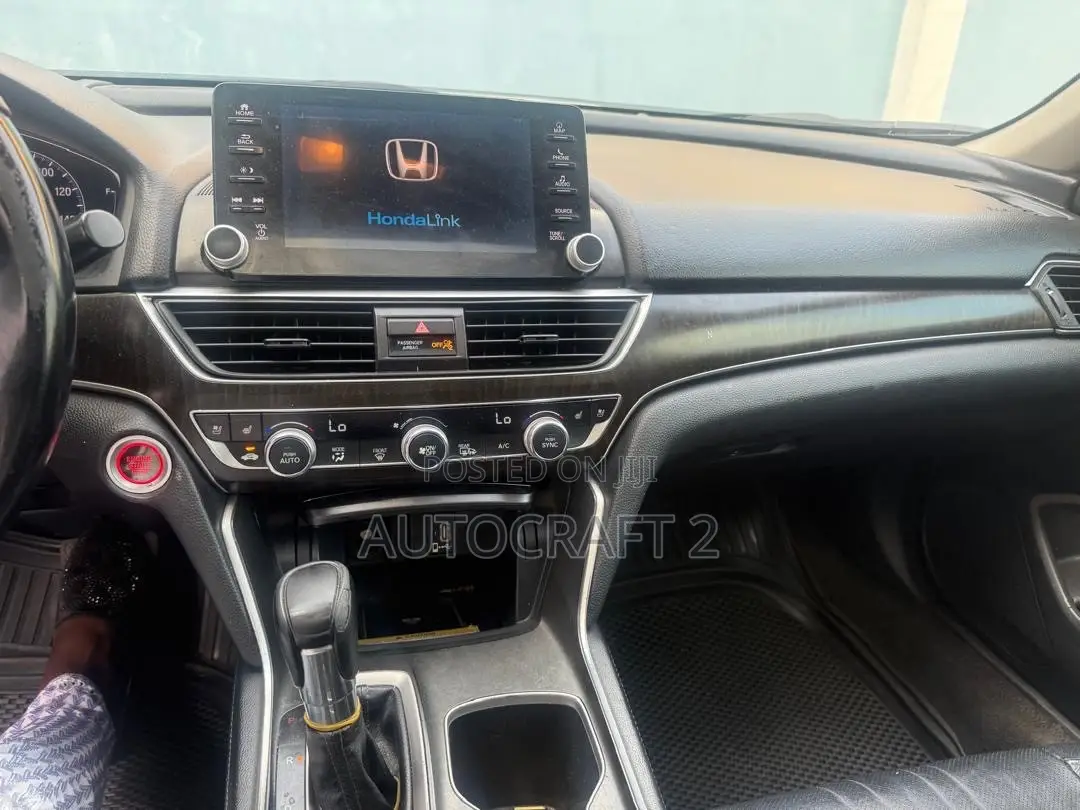 Honda Accord 2018 White