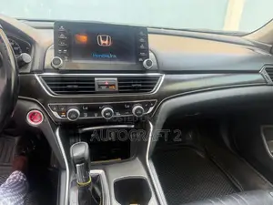 Honda Accord 2018 White
