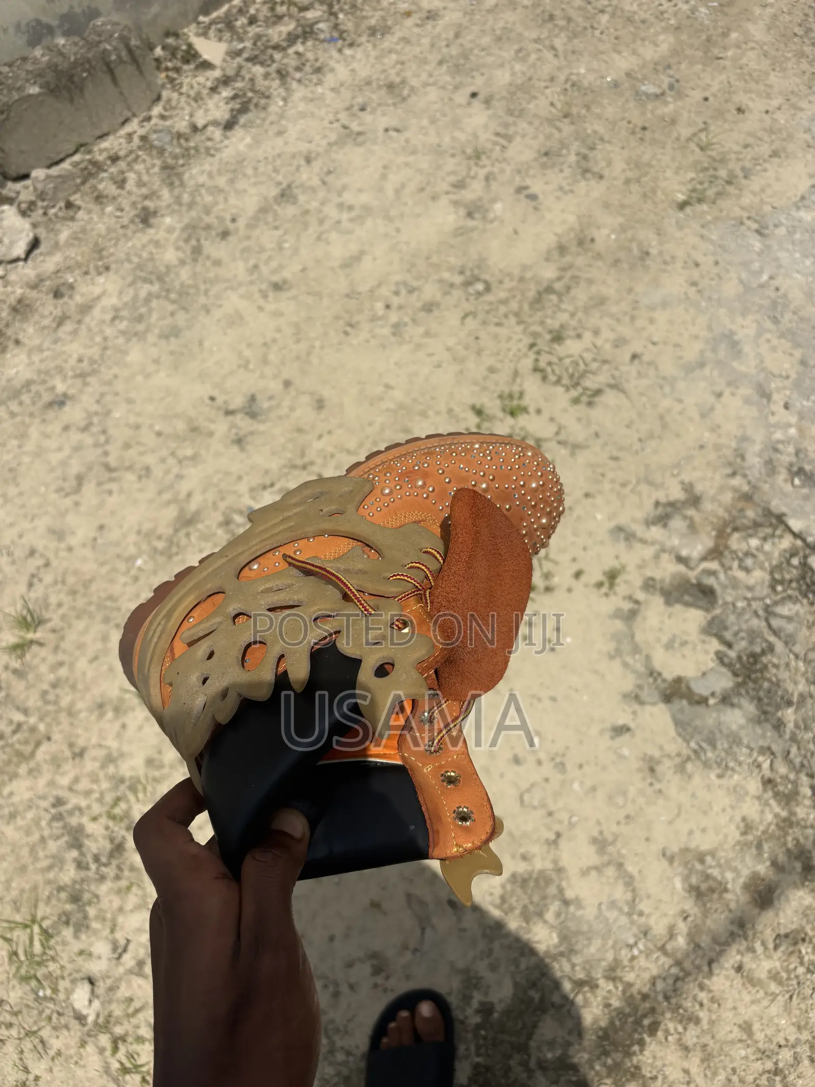 Shoe for Sell