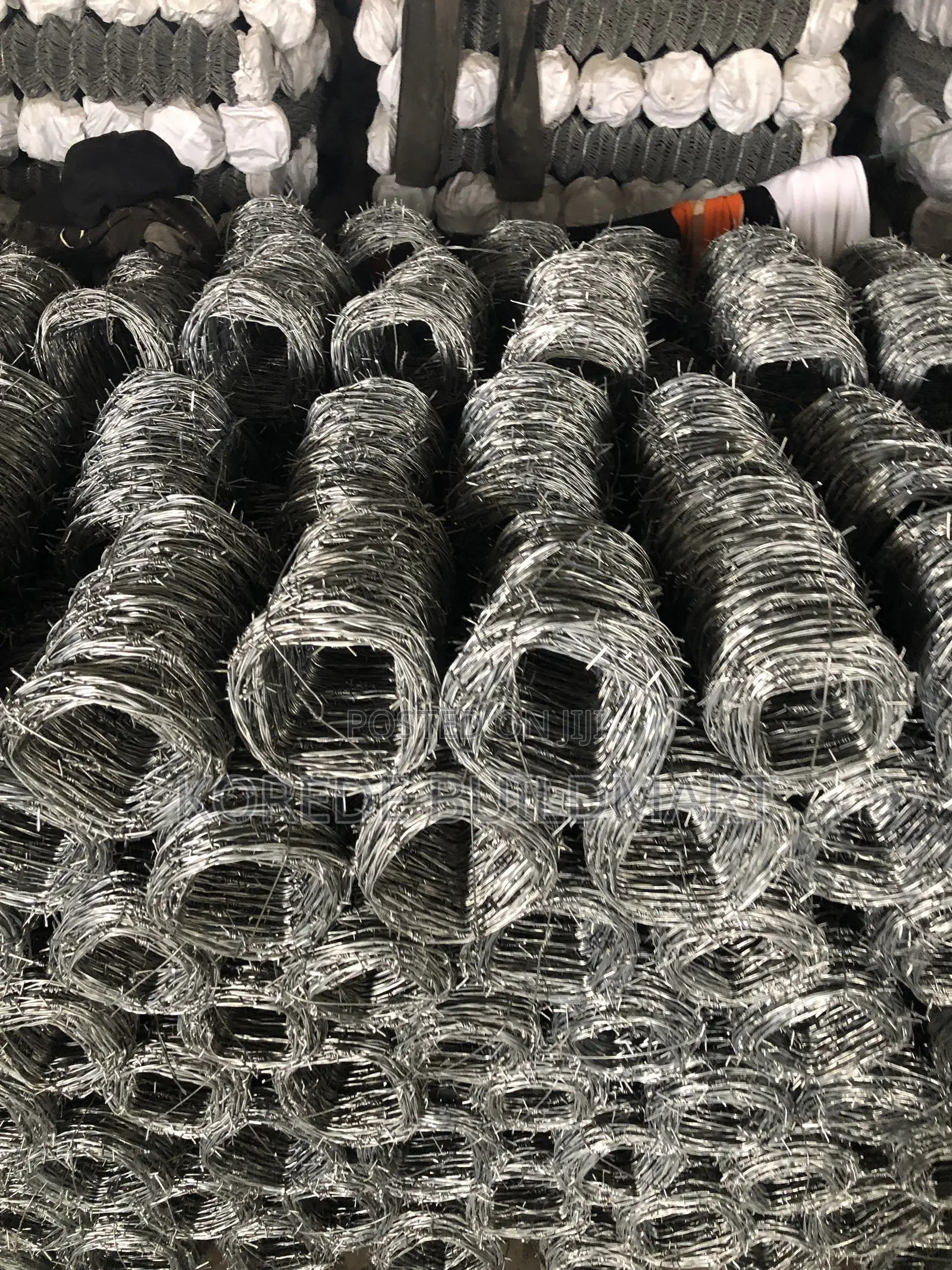 Heavy-Duty Galvanized Barbed Wire Security Fencing