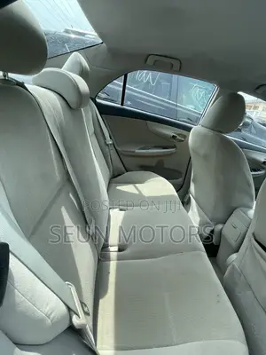 Toyota Corolla 2011 White