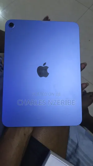 New Apple iPad (2025) 128 GB Blue