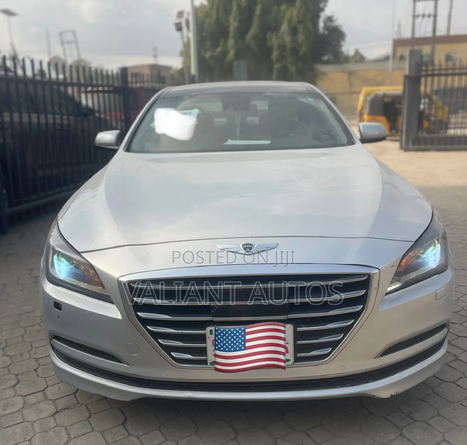 Hyundai Genesis 2015 Silver