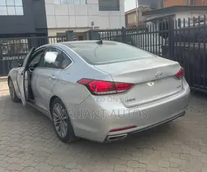 Hyundai Genesis 2015 Silver