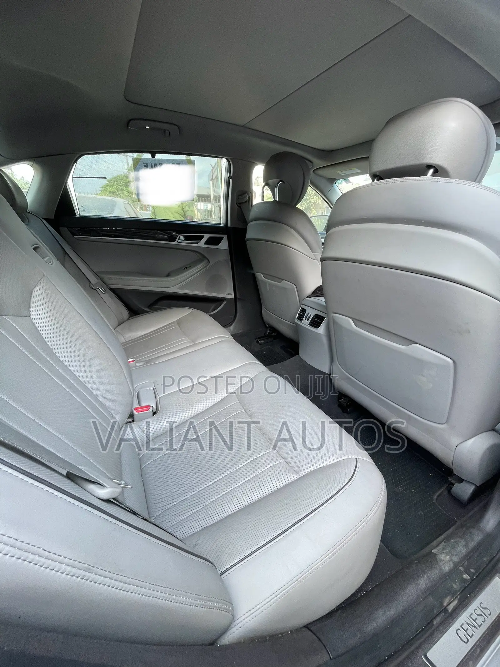 Hyundai Genesis 2015 Silver