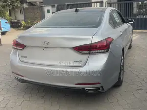 Hyundai Genesis 2015 Silver