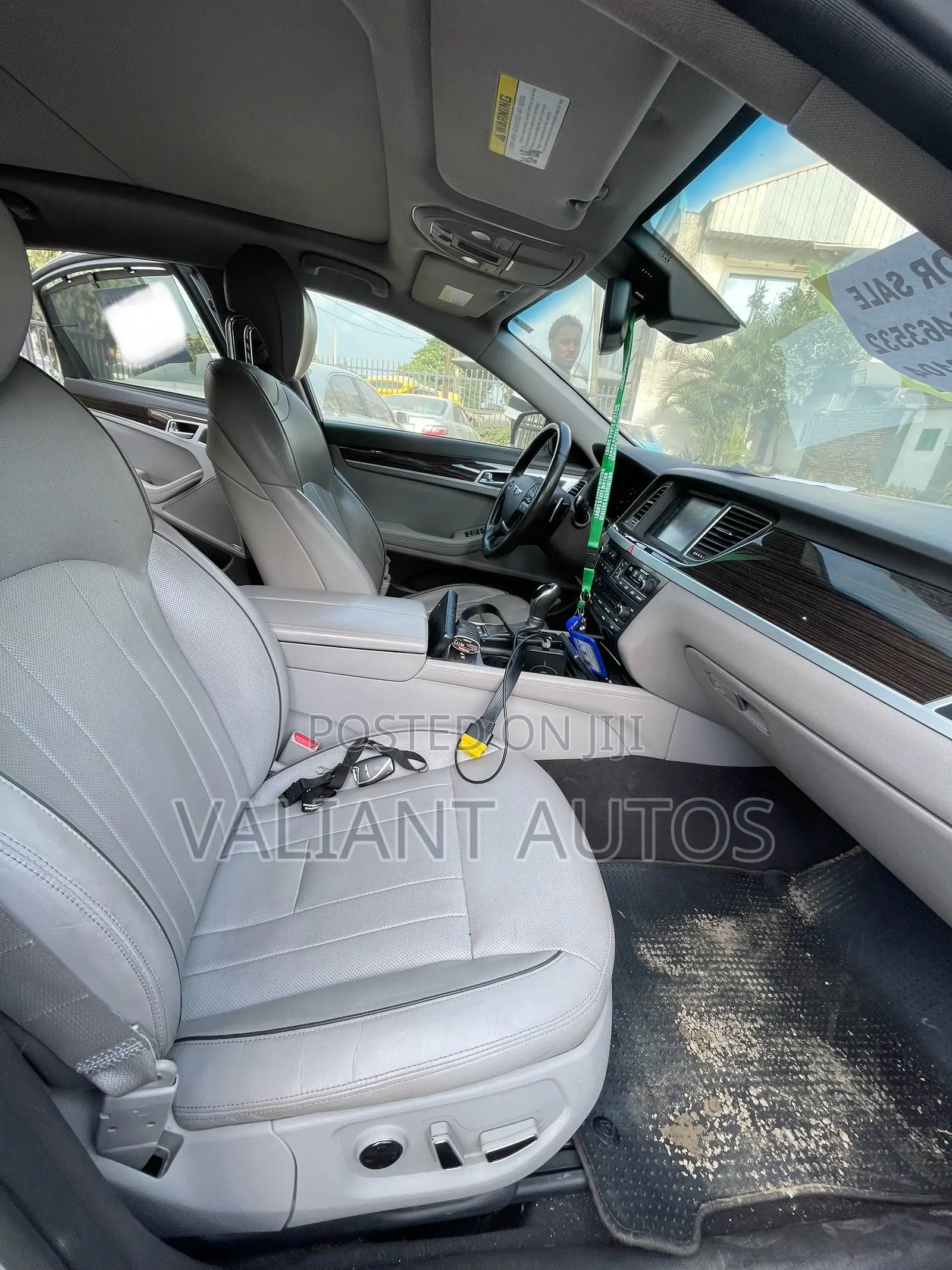 Hyundai Genesis 2015 Silver