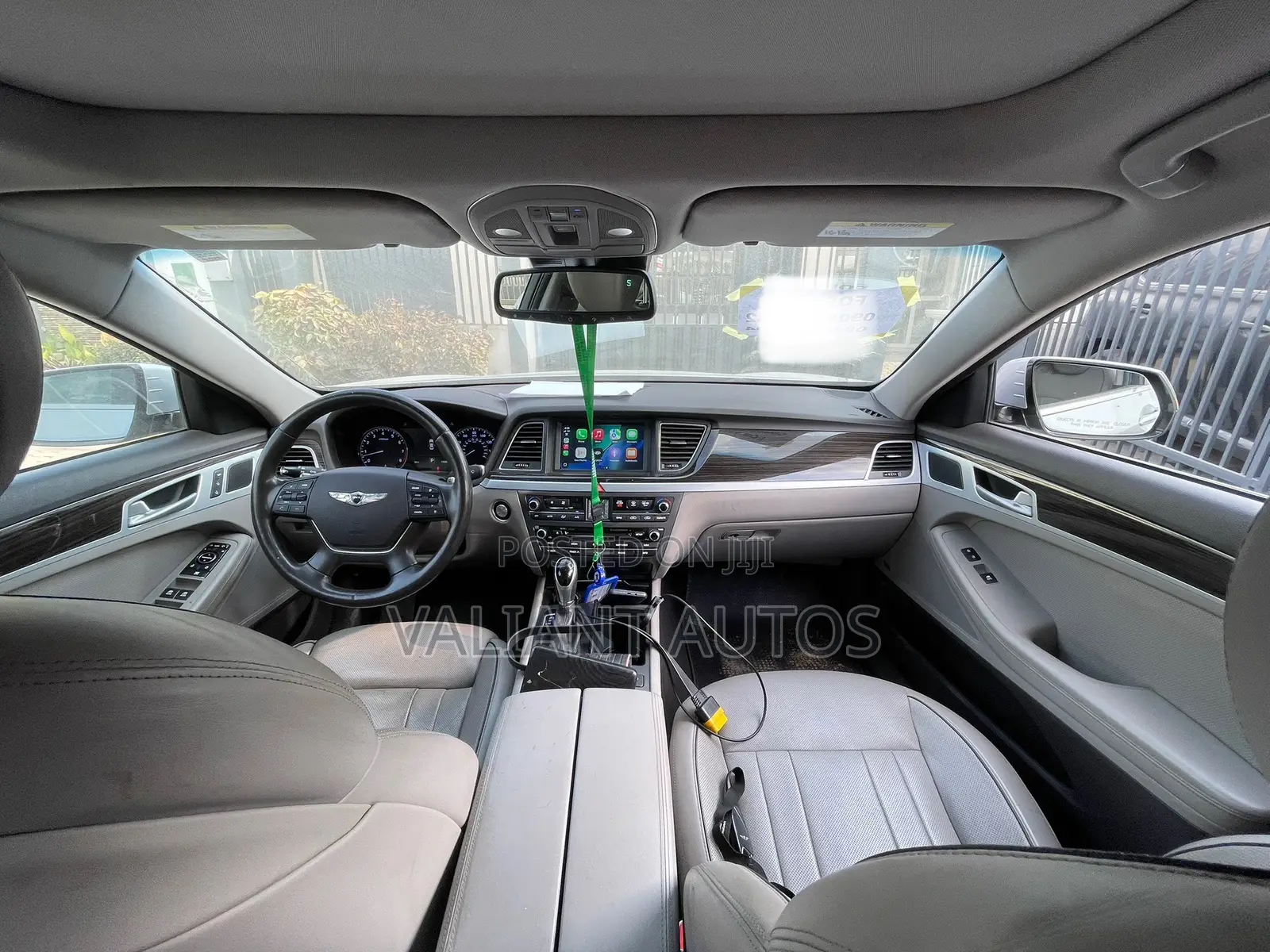 Hyundai Genesis 2015 Silver