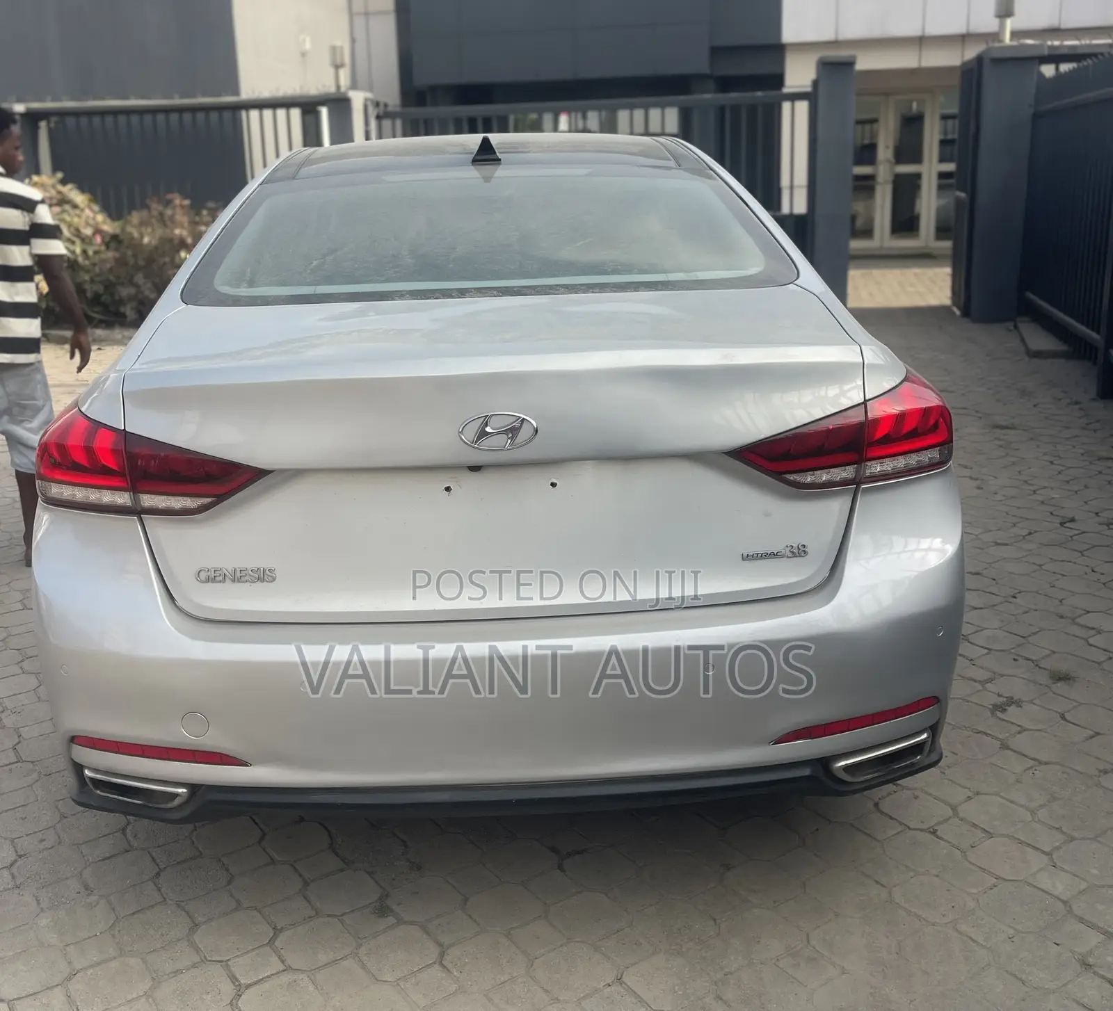 Hyundai Genesis 2015 Silver