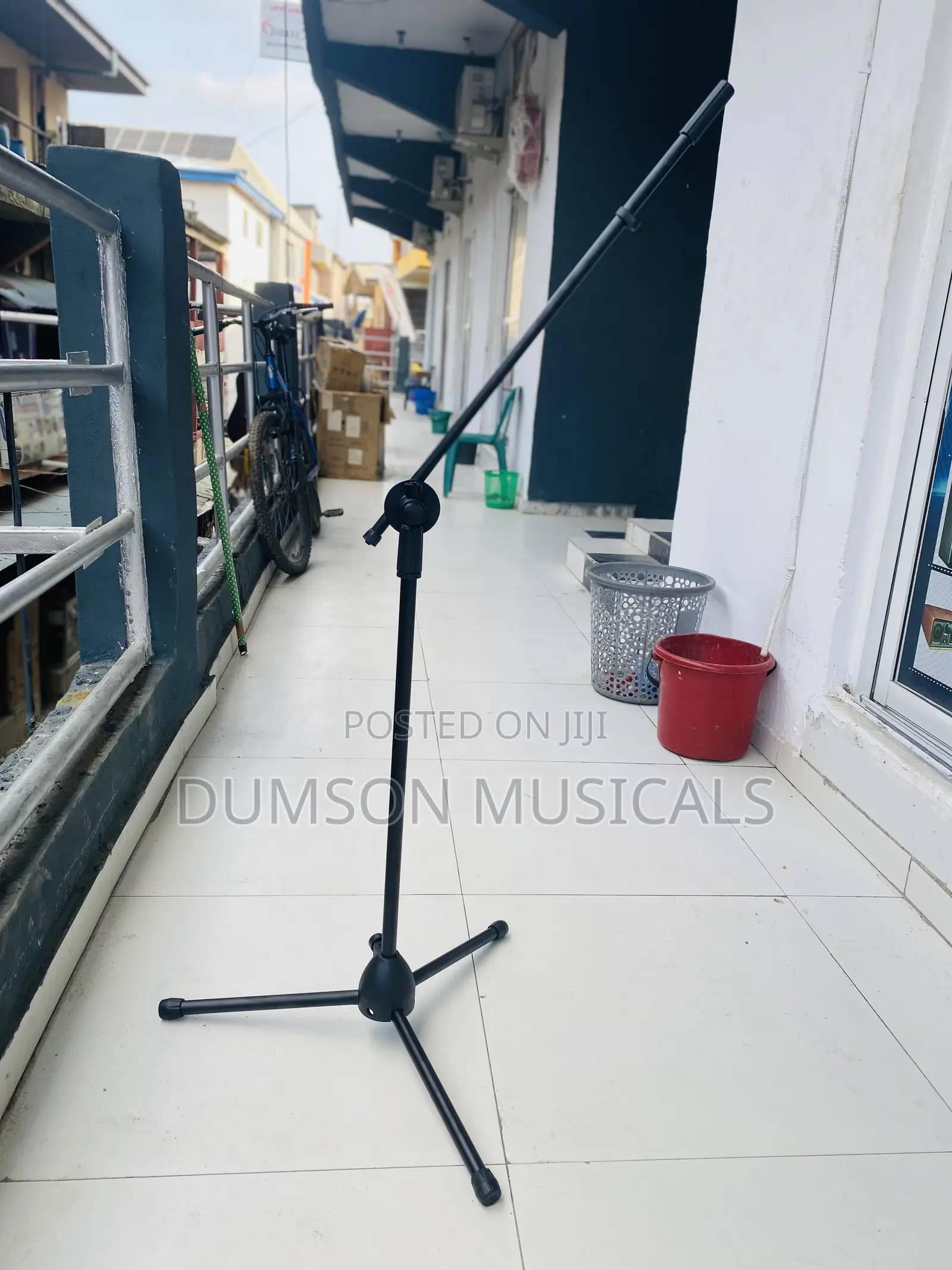 Adjustable 3 Legs Microphone Stand With Mic Holder