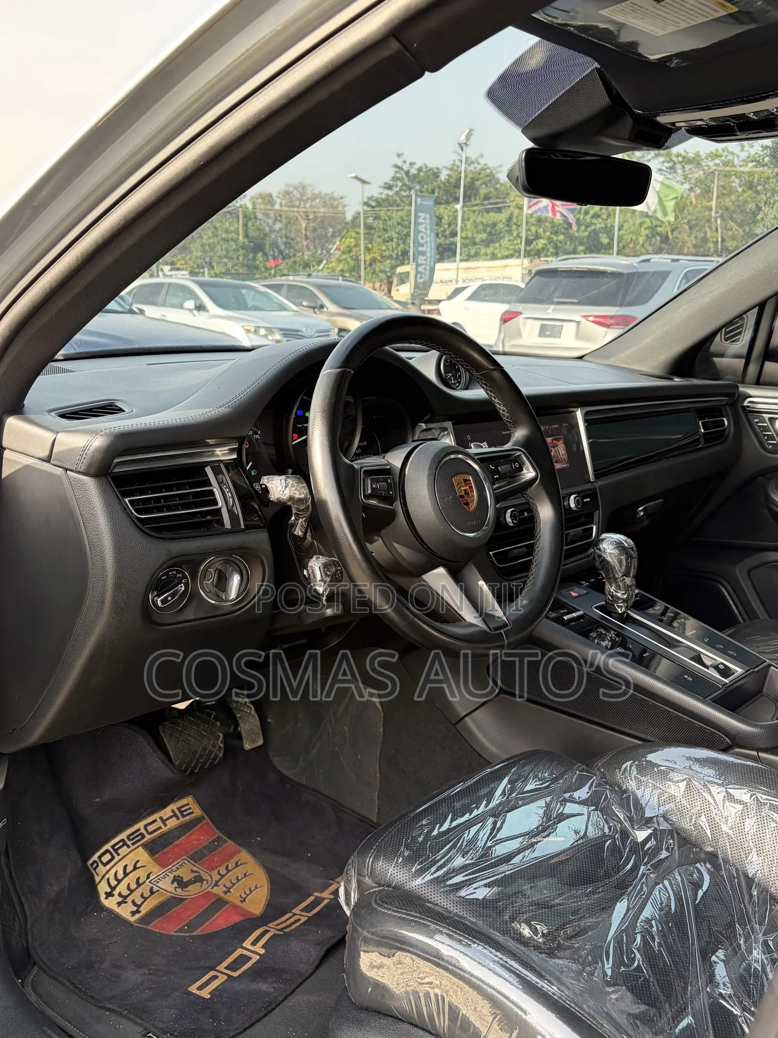 Porsche Macan 2023 Silver