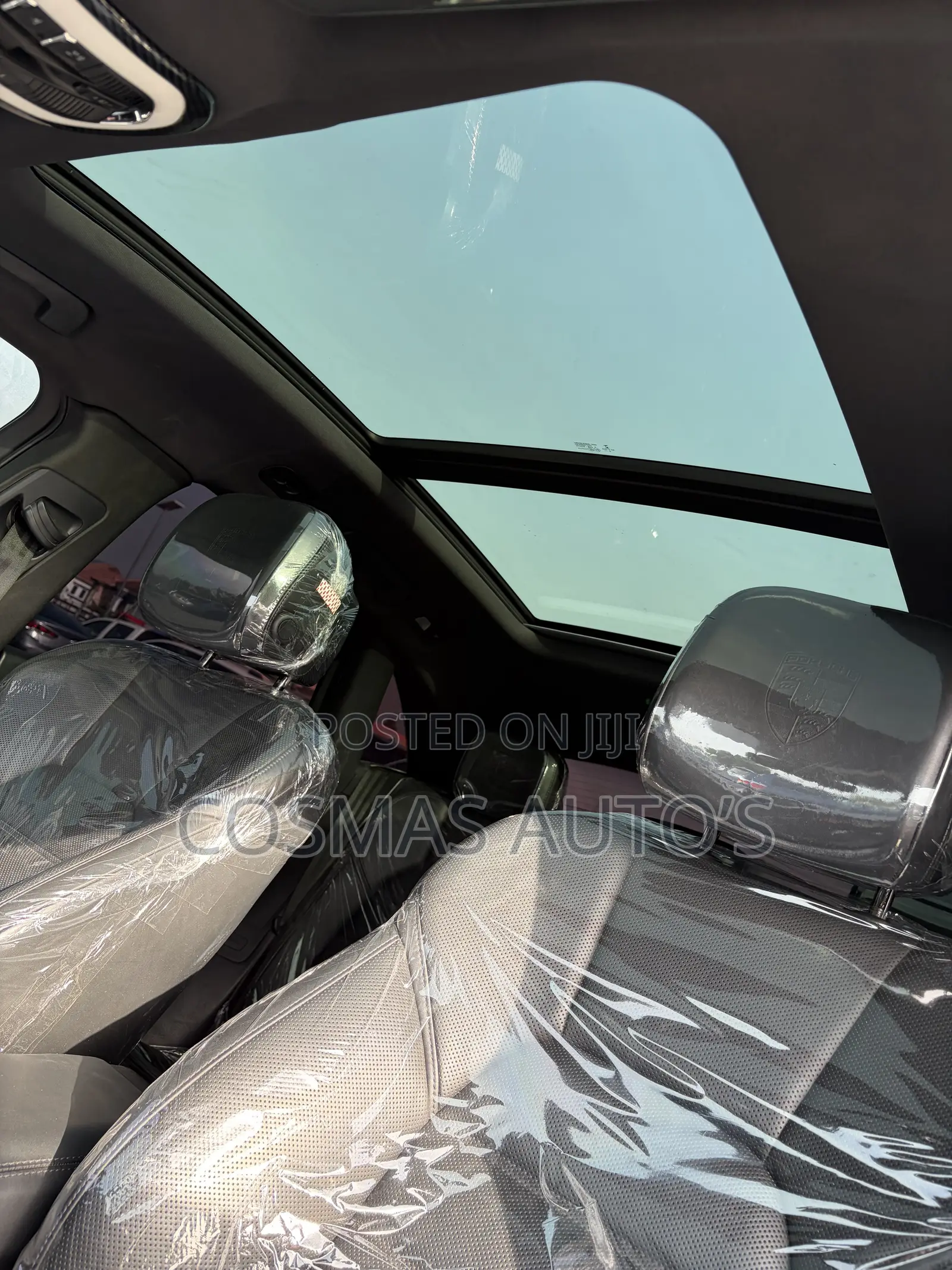 Porsche Macan 2023 Silver