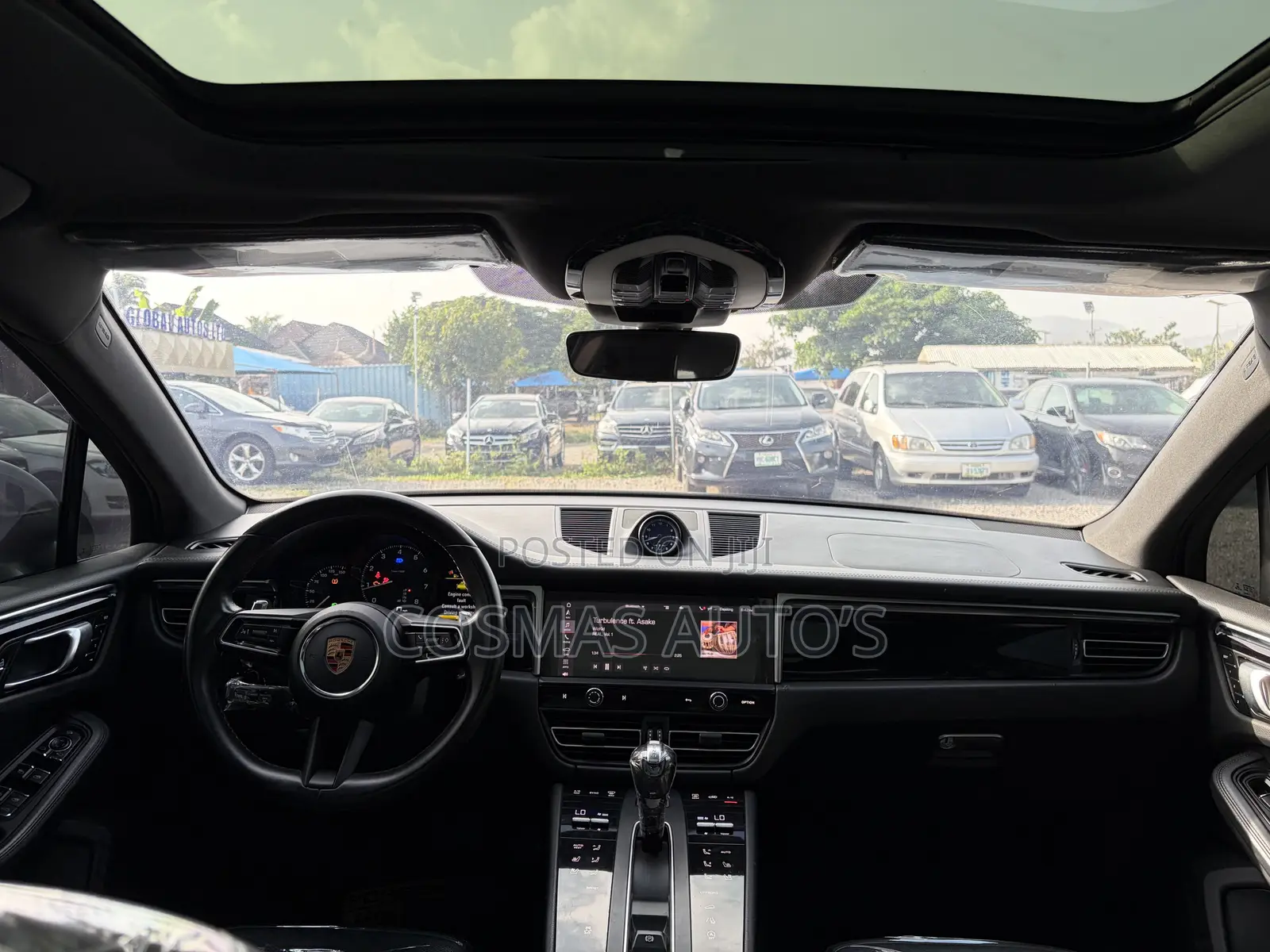 Porsche Macan 2023 Silver