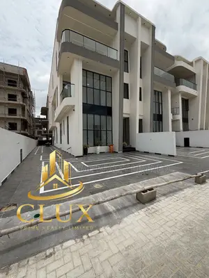 5bdrm Duplex in Lekki Phase 1 for sale