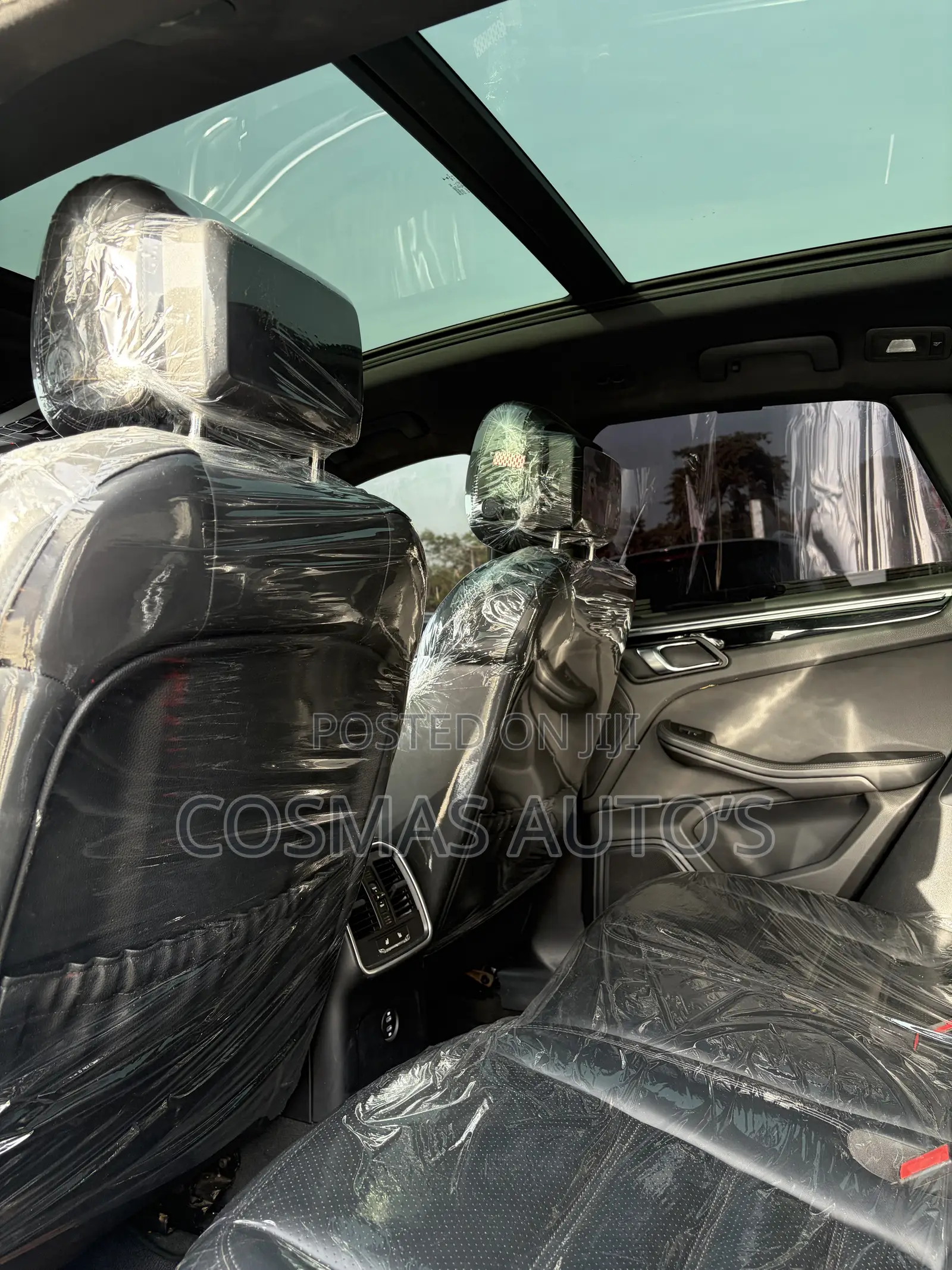 Porsche Macan 2023 Silver
