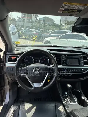 Toyota Highlander 2018 Gray